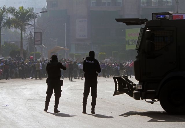 Στο αίμα βυθίζεται η Αίγυπτος, πολύνεκρες συγκρούσεις την επέτειο της εξέγερσης